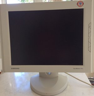 Photo of free Samsung 15" Monitor (Barrhaven (Walter Baker Area))