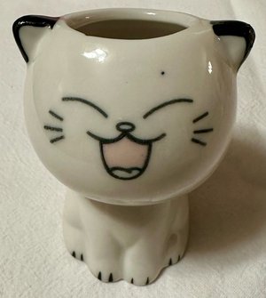 Photo of free Small Kitty Planter Pot (West San Jose 95128)