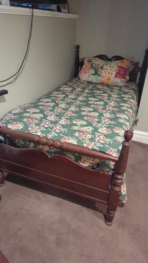 Photo of free Twin bed (Lincoln Park, Chicago)