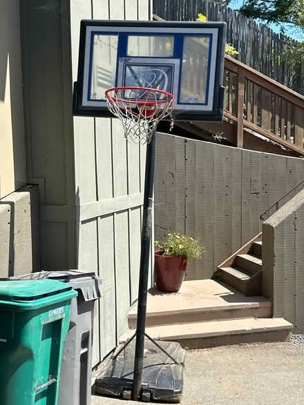 Photo of free Basketball hoop (Montclair)