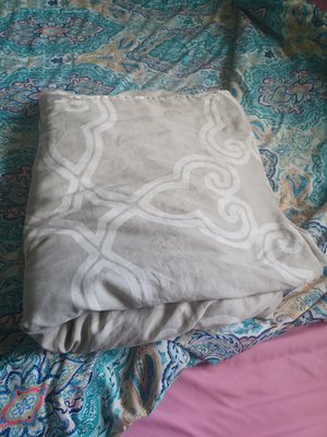 Photo of free Duvet cover - queen sized (Northern va)