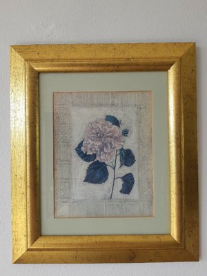 Photo of free 🌸28x33cm Gold Frame with pink flower (Orgreave S13)
