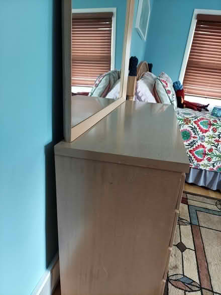 Photo of free Bedroom dresser with mirror (university hts.)