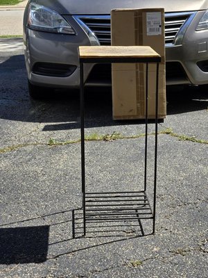 Photo of free Small table / plant stand (Glendale Hts-Fullerton/Schmale)
