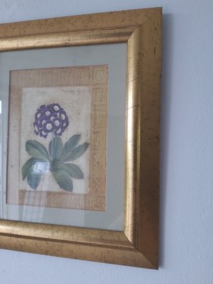 Photo of free 28x33cm Gold frame with purple flower wall art (Orgreave S13)