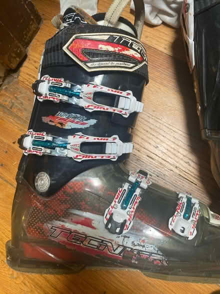 Photo of free Size 7.5, 305mm Tecnica Ski Boots (Lake Merritt) #4