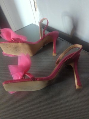 Photo of free pink bow heels women size 6 (SE5)