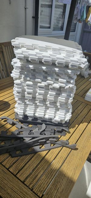 Photo of free soft foam squares (SW14)
