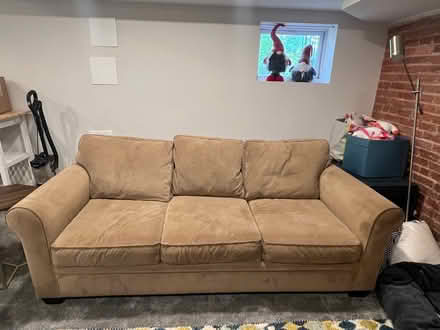 Photo of free Couch with hideabed (Capitol Hill)