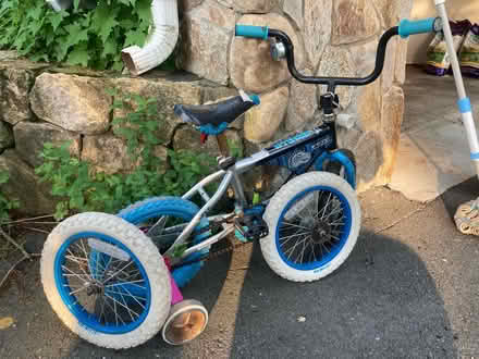 Photo of free Small children’s bike (Highland Avenue near hospital)
