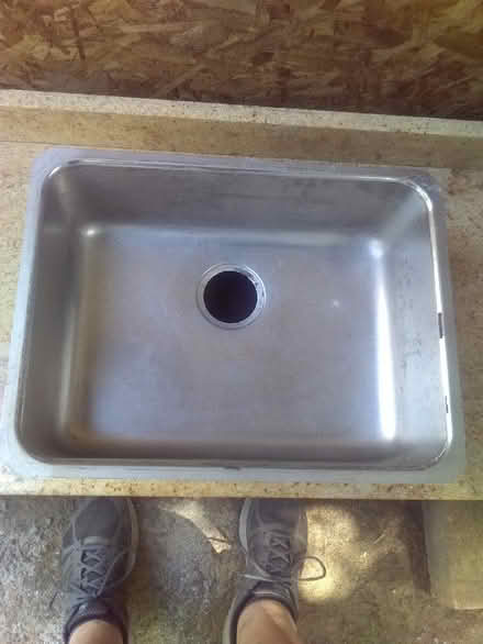 Photo of free Sink (1016 Quince Orchard Rd. Gaith.)