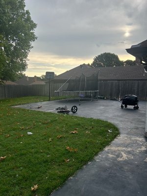 Photo of free trampoline (Arlington)