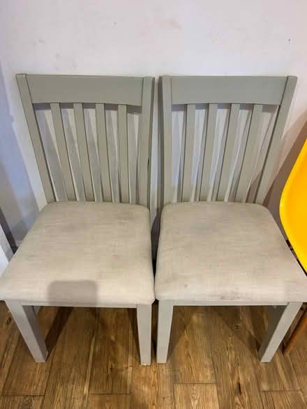 Photo of free Two chairs (EN2)