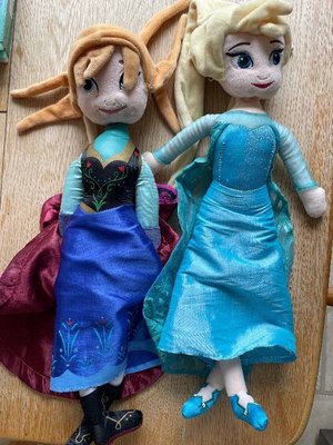 Photo of free Dolls Elsa and Anna (St Stephens AL3)