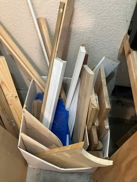 Photo of free Scrap pieces of wood (Bay Farm Alameda)