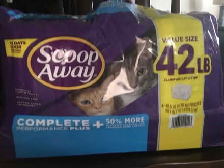 Photo of free Cat litter (Norristown)