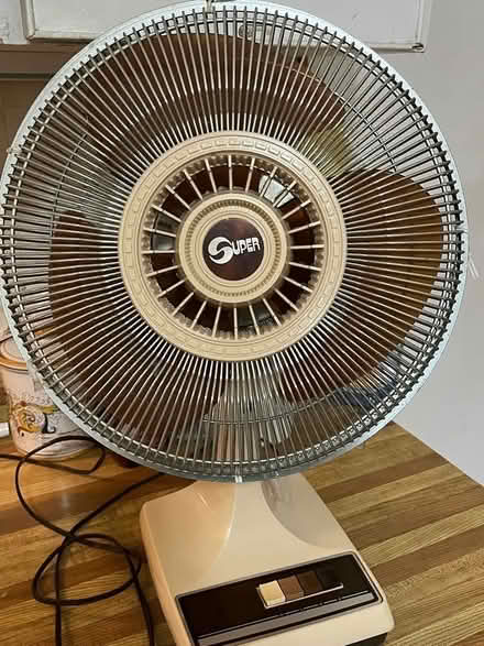 Photo of free Semi-functional fan (Hintonburg)