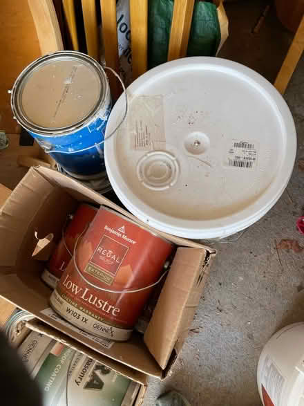 Photo of free Exterior Paint - Offwhite (Brookdale)
