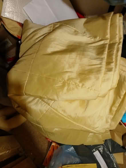 Photo of free Double Bedspread (Minster Lovell OX29) #1