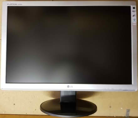 Photo of free LG 21" VGA Computer Monitor. Ipplepen. (Teignbridge District TQ12)