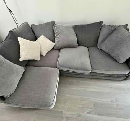 Photo of Couch (B68)