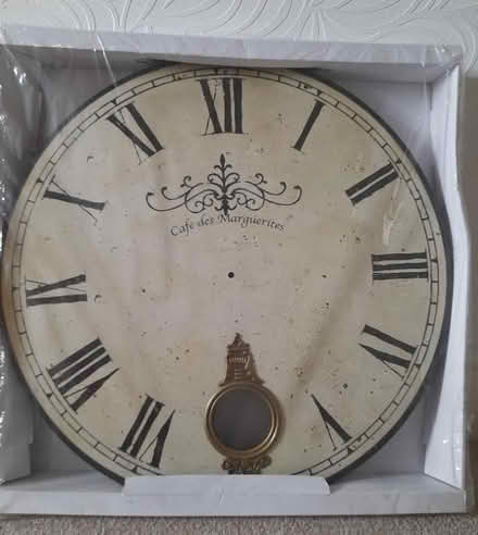 Photo of free pendulum wall clock (Hollins BL9)