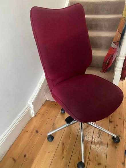 Photo of free Red office chair — good condition (Acton W3)