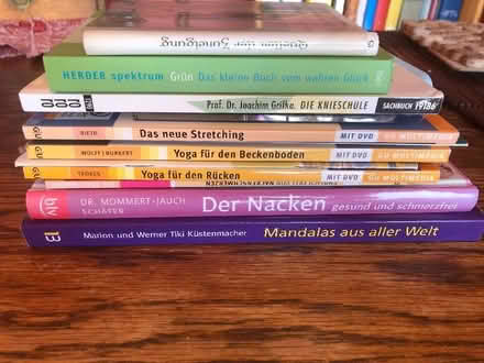 Photo of free German yoga books (King's Hedges Ward CB4)