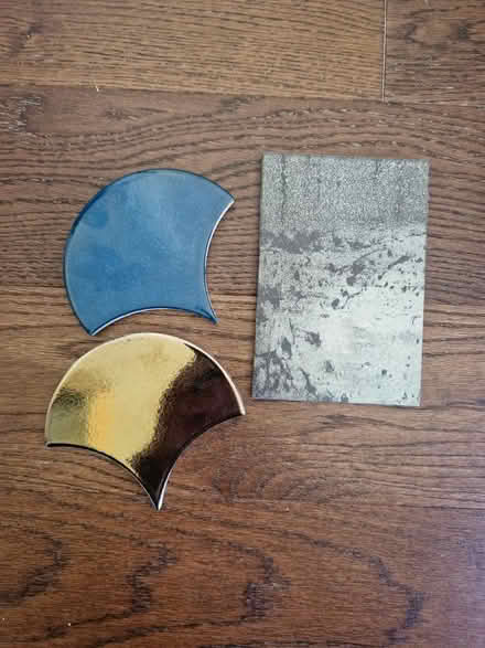 Photo of free 3 tile samples (Orpington BR6)