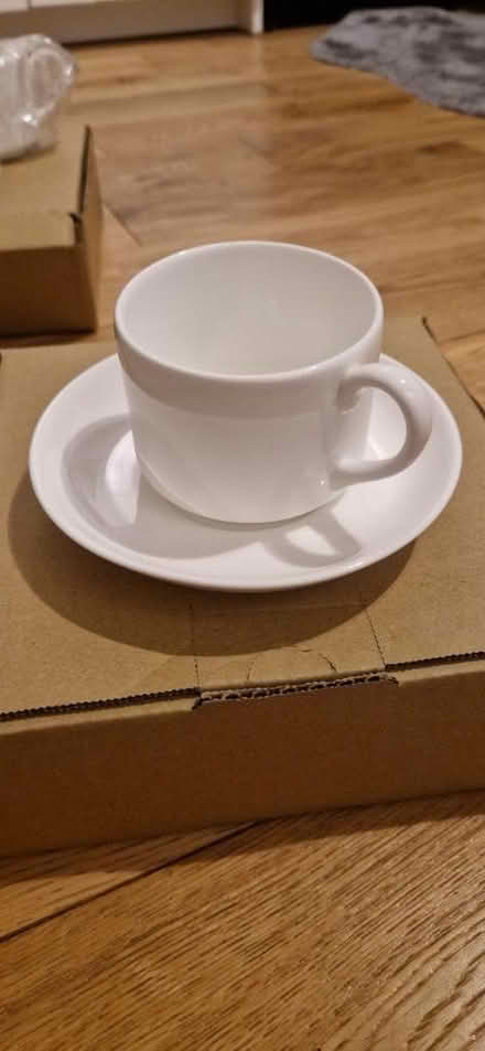 Photo of free Cups and plates set of 4 (Penge SE20)