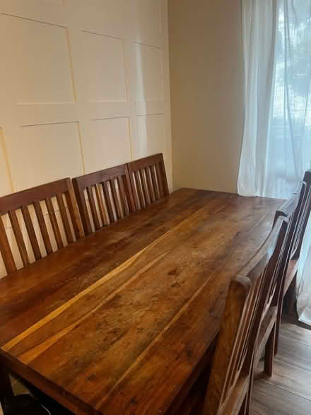 Photo of free Lovely dining table and 6 chairs (Chelsea (SW10))