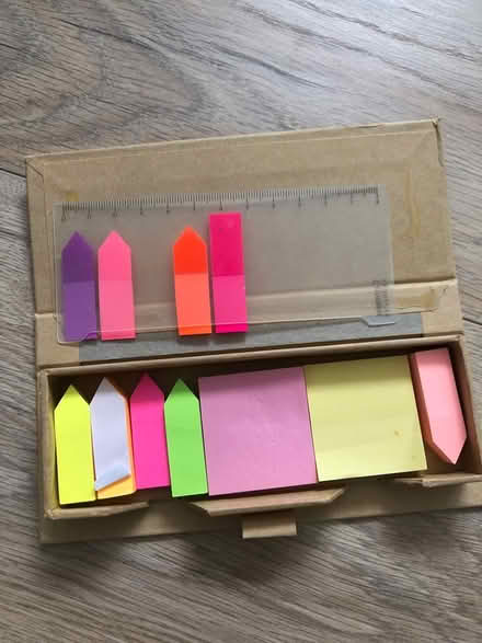 Photo of free Various index tabs sticky notes (BA2)