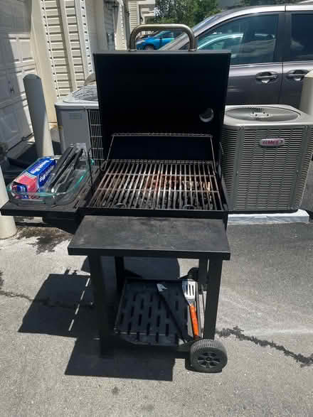 Photo of free Grill (charcoal) (Aldie)
