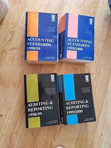 Photo of free Accountancy and Auditing books for 98/99 and 99/00 (Kingswood SS16) #1
