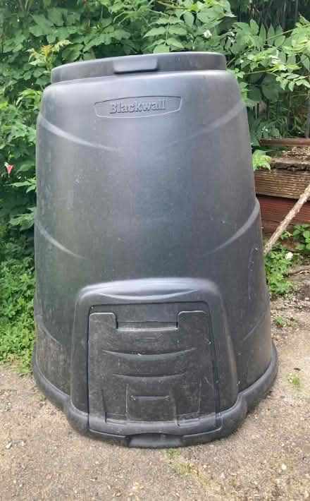 Photo of free Compost Bin - NO lid. (Motspur Park KT3) #1