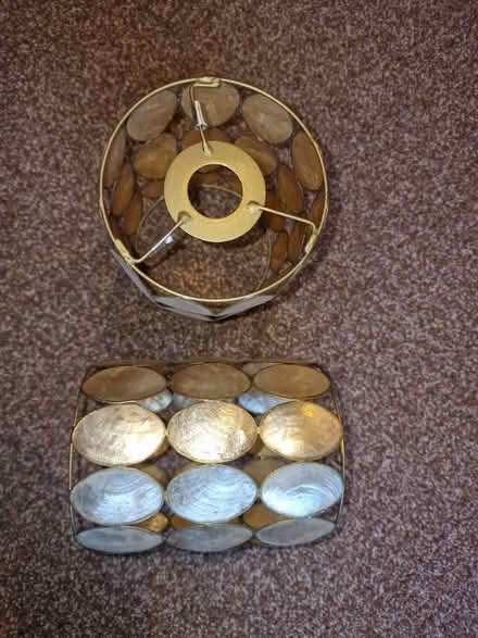 Photo of free 2 mother of pearl table Lampshades (RG24) #3