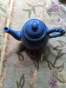 Photo of free blue teapot 20874