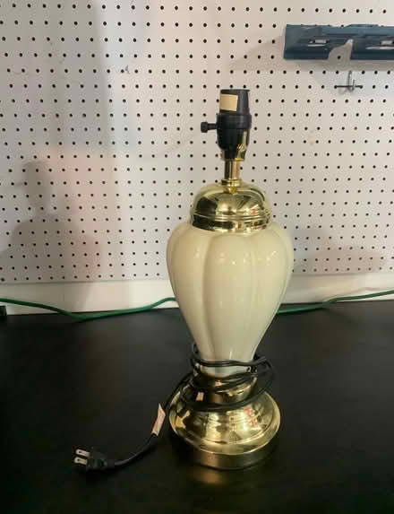 Photo of free Lamp (functional) (Pound Ridge)
