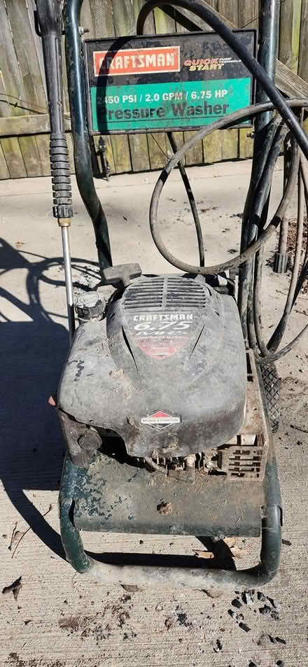 Photo of free Small engine/pressure washer (St. Charles)