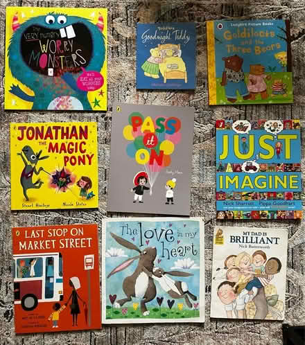 Photo of free Kids book bundle (EH54)