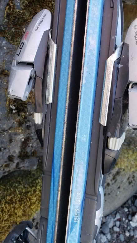 Photo of free Skis with bindings (Kirkland Highlands) #1