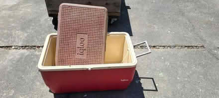 Photo of free Igloo cooler (South Berkeley) #1