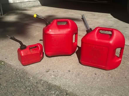 Photo of free 4 Plastic Fuel Jerry Cans (Livingston Mtn., Camas) #1