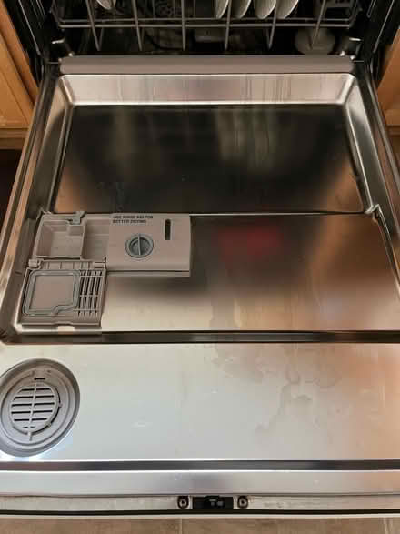Photo of free Working Maytag Dishwasher (Leesburg, VA)