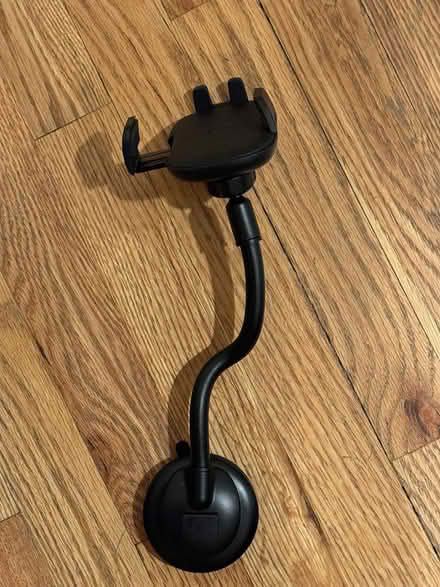 Photo of free Cell phone holder for car (Potomac - Falls and Democracy)