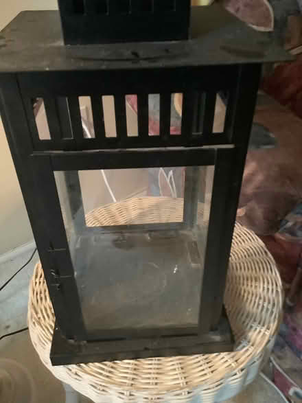 Photo of free Outdoor lantern (Dovedale Dr & Rosedale Dr)