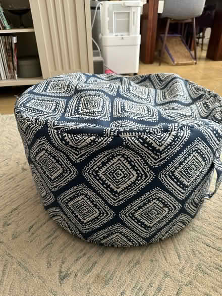 Photo of free Pouf that Needs a Bit More Oomph (Central Harlem)