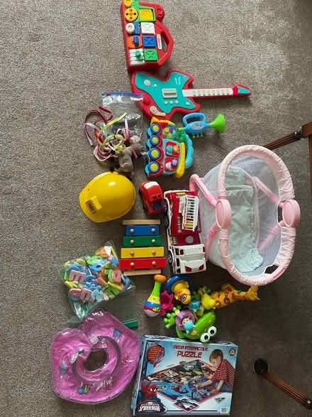 Photo of free toys today (IQ Winnersh RG41)