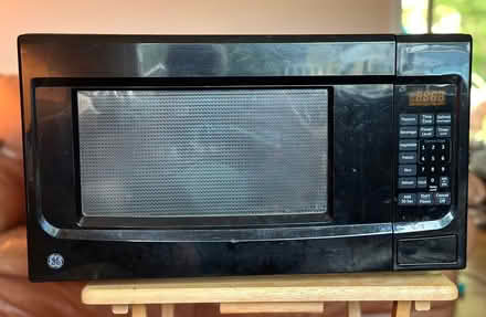 Photo of free GE Microwave (Fairfield, CT) #1