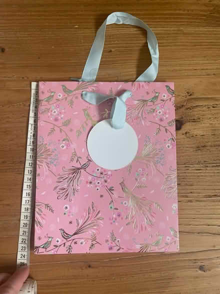 Photo of free Pink bird gift bag (201 Streatham High Road) #1